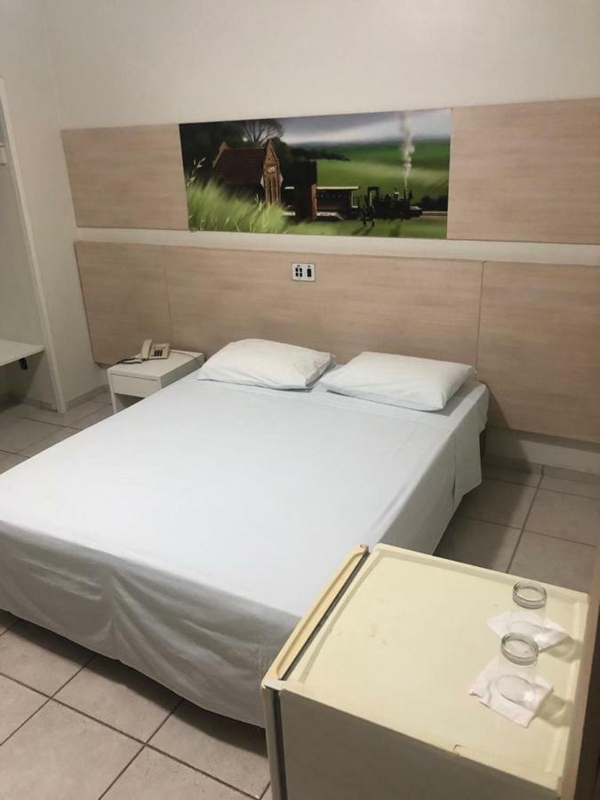 Hotel Veneza Куаба Екстериор снимка