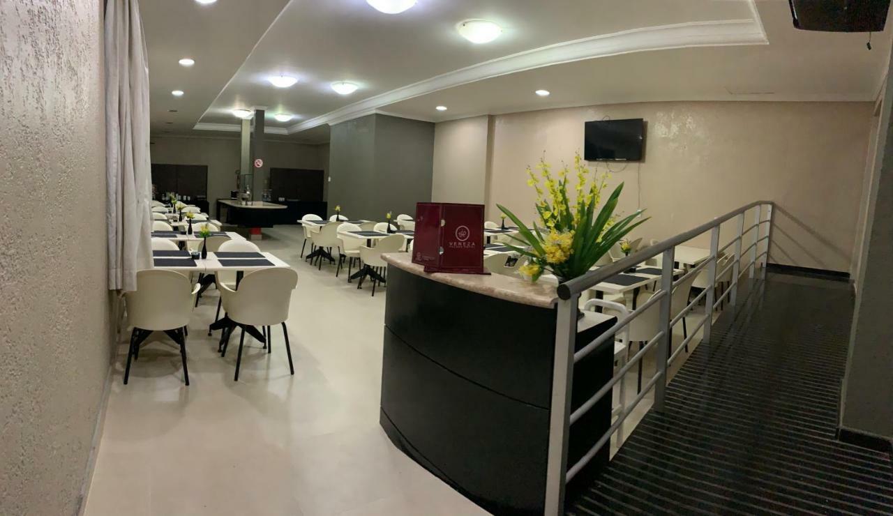 Hotel Veneza Куаба Екстериор снимка