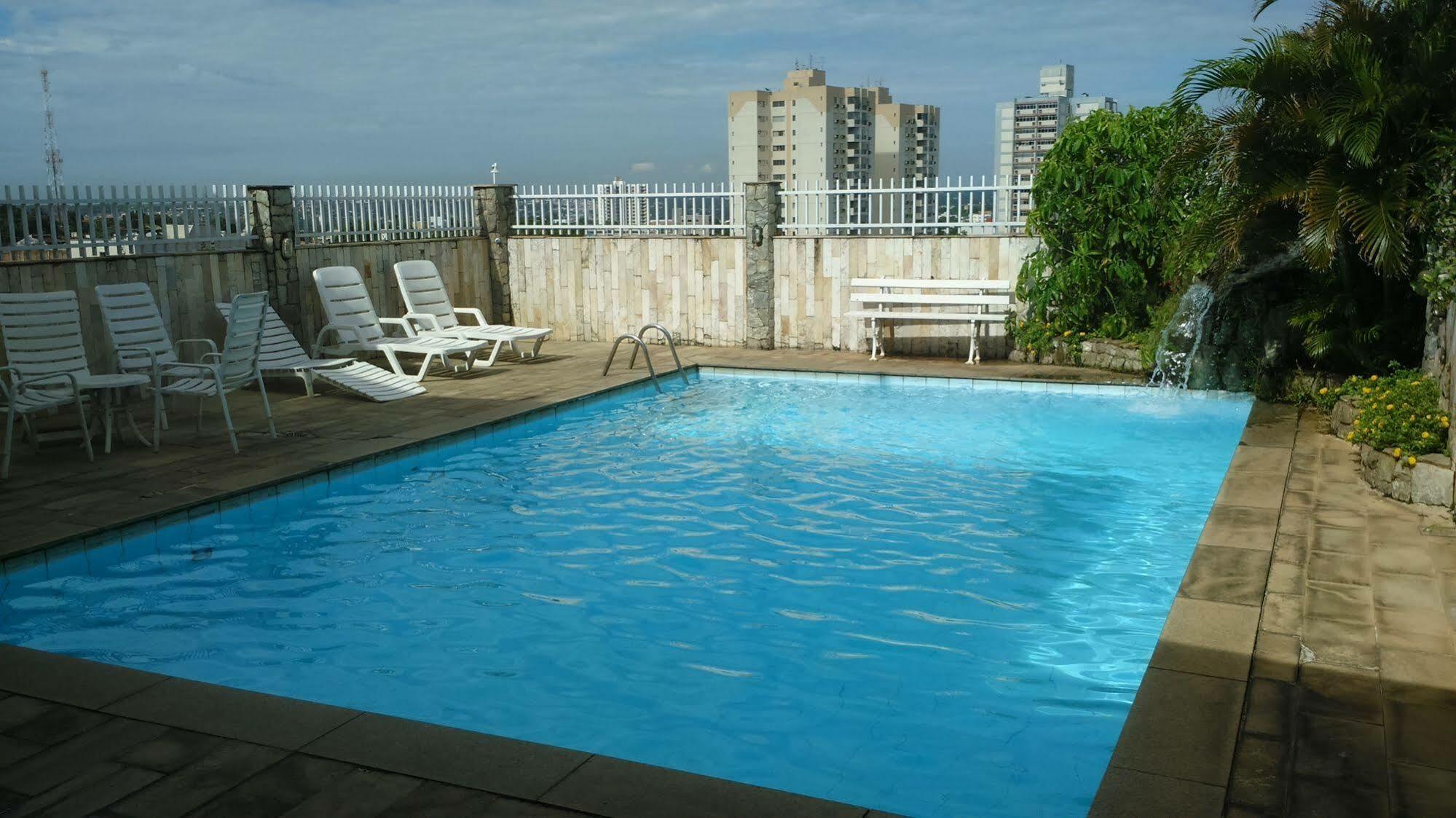Hotel Veneza Куаба Екстериор снимка