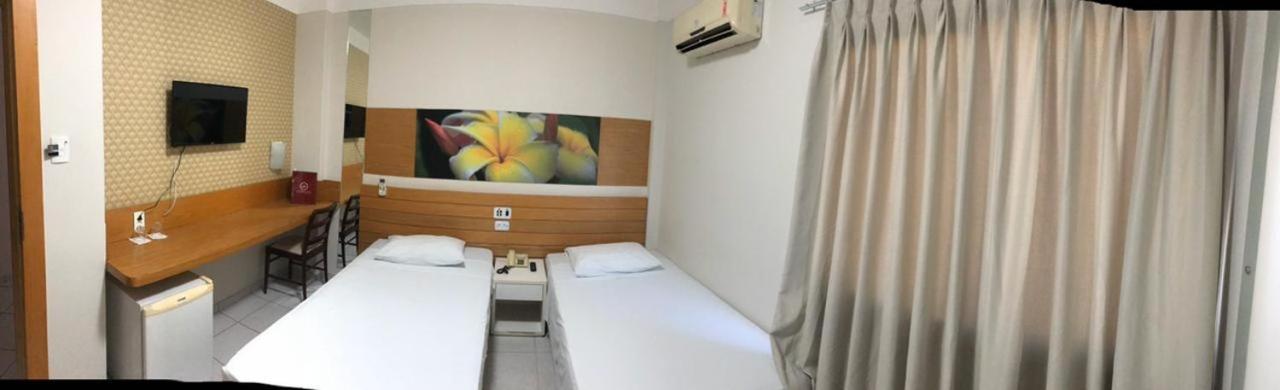 Hotel Veneza Куаба Екстериор снимка